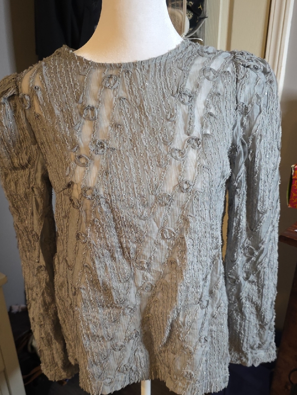 Home Collection Gray Textured Long-Sleeve Crewneck Blouse